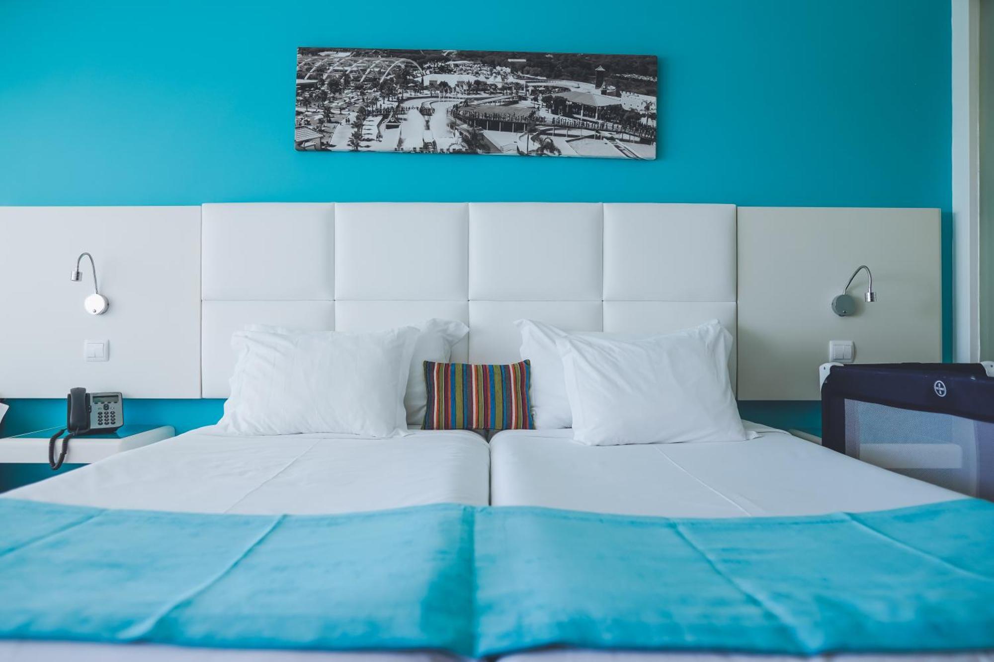 Aquashow Park Hotel Quarteira Bilik gambar